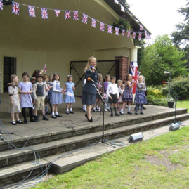 Maria Manchester and the school children