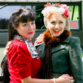 Kelly and Lydia 